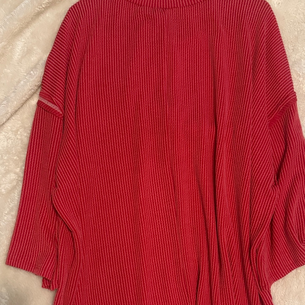 Chic Red Women's Ribbed Tunic Top - Picture 4 of 6